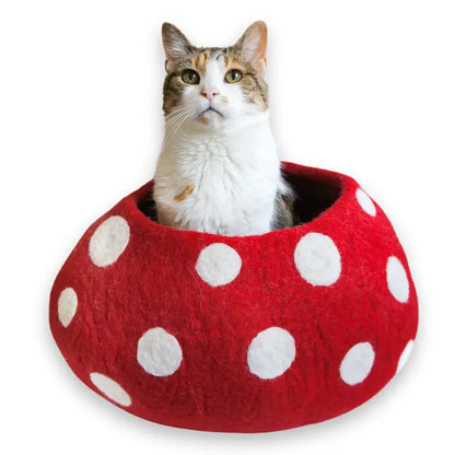 Eco Wool Red Mushroom Pet Cave